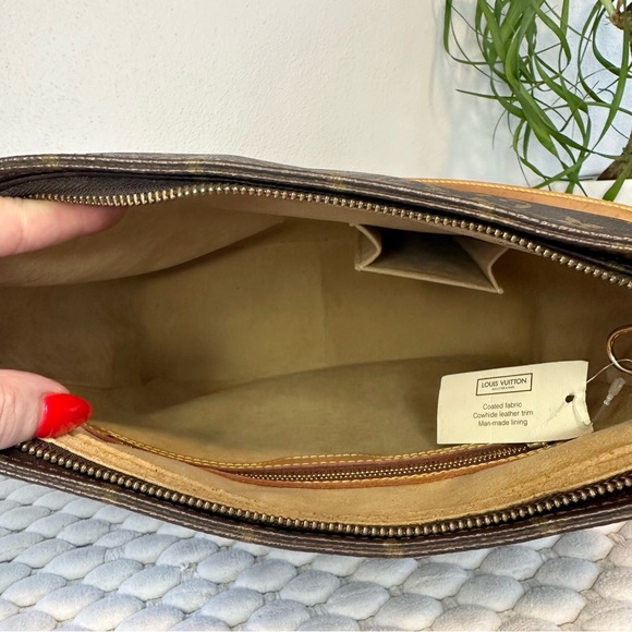 LOUIS VUITTON Looping GM Shoulder Tote Bag Monogram - Picture 10 of 14